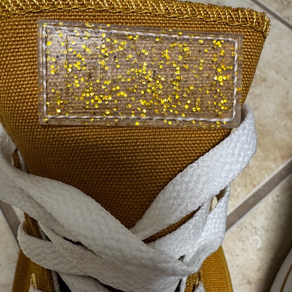 Chuck Taylor All Star Lift Platform Canvas Women’s Size 9.5 - Picture 4 of 4